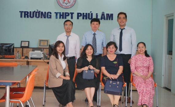 Tổ bộ môn Ngoại ngữ - Trường THPT Phú Lâm